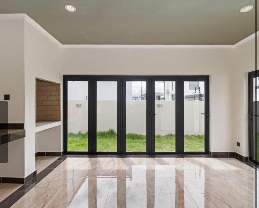 3 Bedroom Property for Sale in Sandown Western Cape